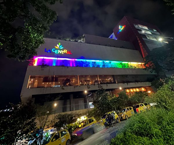 C.C La Central | PC Mejía